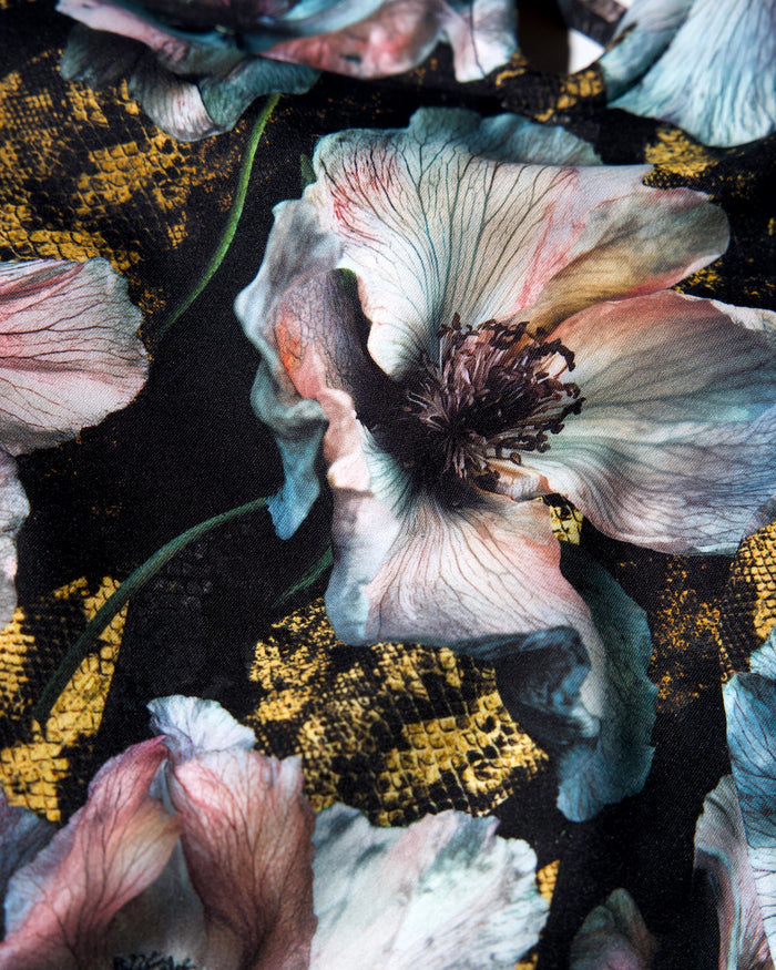 Fabric swatch of Hi Cut Smoothing Kini Bottom - Mystic Poppy