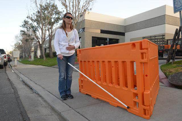 ADA Compliant Traffic Barricade Wall - Crowd Control Warehouse