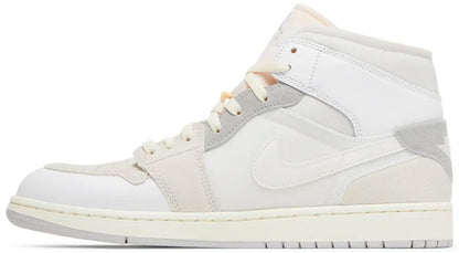 Air Jordan1 Mid SE "Inside Out"