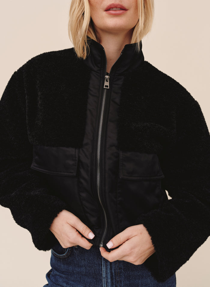 B20205-M50-300 - FUNNEL NECK UTILITY SHERPA JACKET