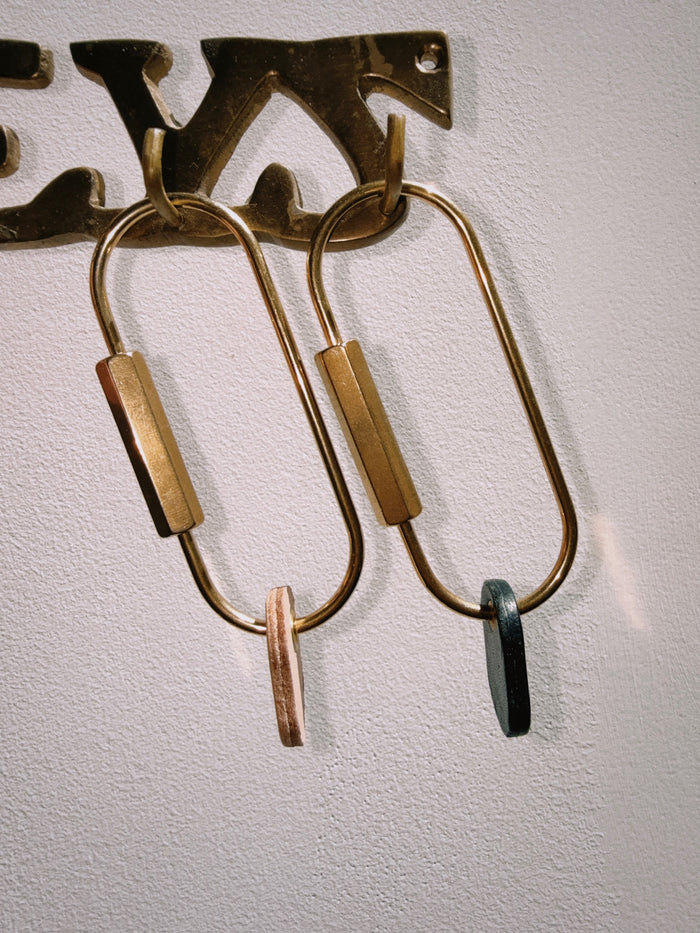 CARABINER KEY