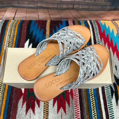 Coconuts By Matisse Women's Zelda Woven Slide Sandal CLOSEOUT