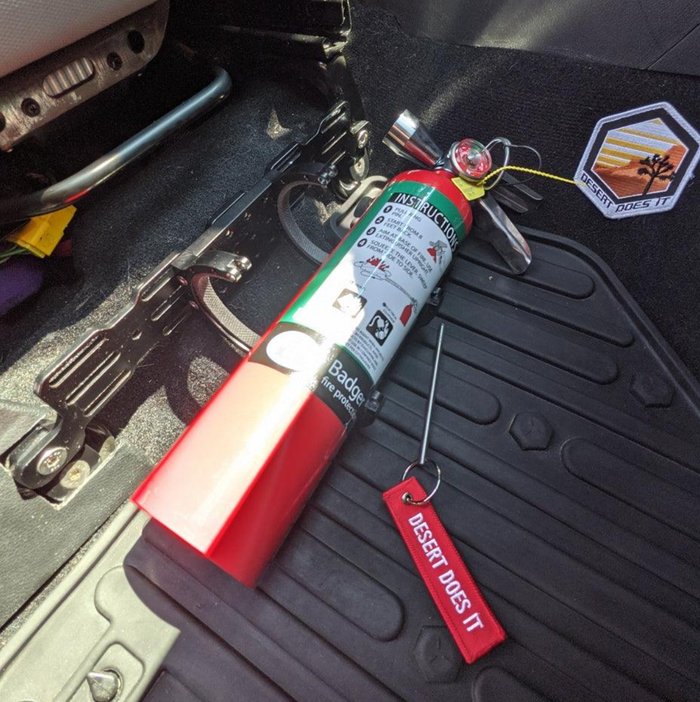 Desert Does It Quick Drop Fire Extinguisher Mount (Universal Fit)