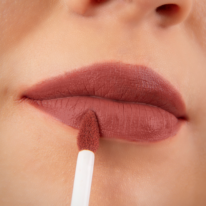 DIVINE MATTE LABIAL LÍQUIDO CREMOSO (07 Arena)