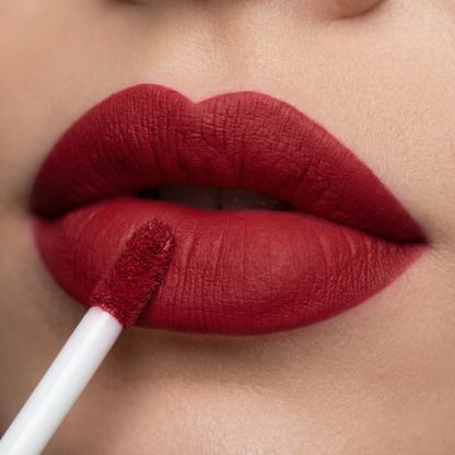 DIVINE MATTE LABIAL LÍQUIDO CREMOSO (08 Rubí Salvaje)