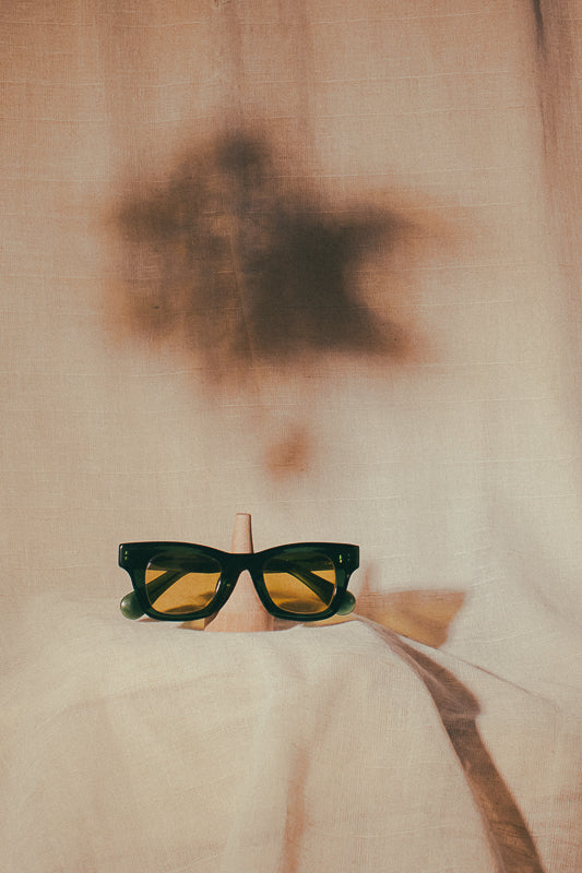EYEGLASS STAND