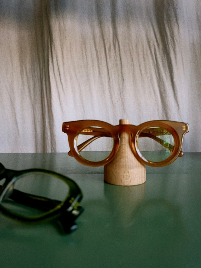 EYEGLASS STAND
