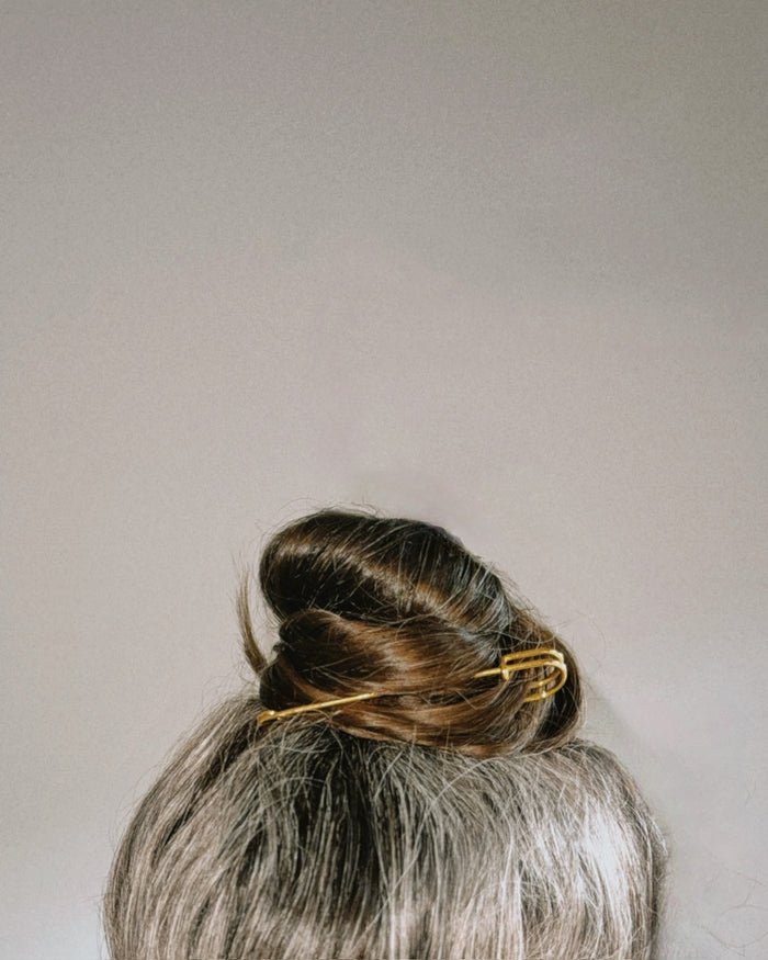 GOLD BLANKET PIN