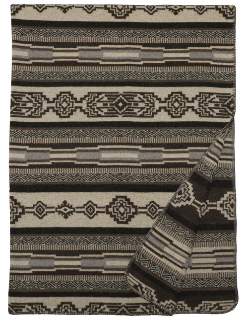 Lodge Lux II Throw