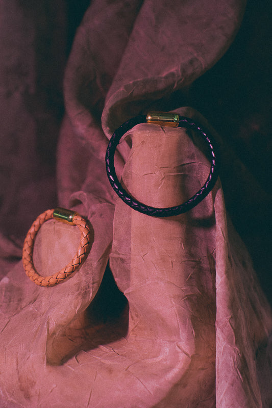 MAGNET ROPE CUFF