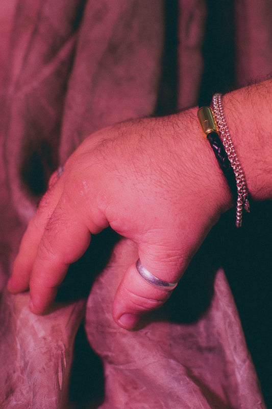 MAGNET ROPE CUFF