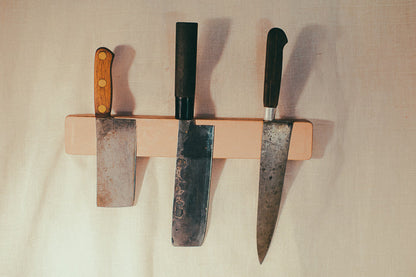 MAGNETIC KNIFE HOLDER