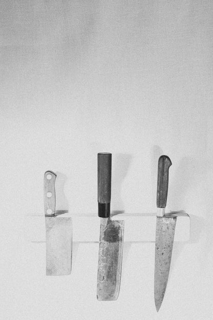 MAGNETIC KNIFE HOLDER