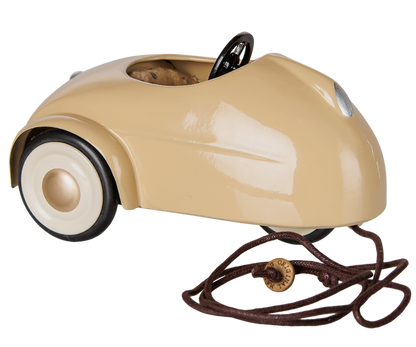 Maileg Mouse Car in Wheat