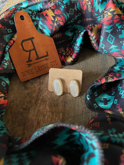 Maisy Stud Earrings (hint of pink/white)