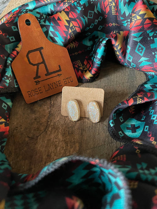 Maisy Stud Earrings (hint of pink/white)