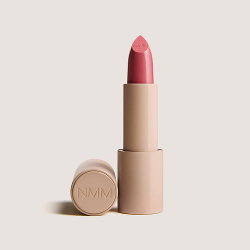 No Makeup Makeup – plum 01 Creme Classic Lipstick component, natural minimal makeup