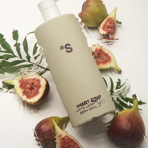 sister's aroma hand soap fig with figs and leaves on a white background