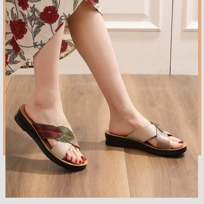 Slope Heel Soft Sole Versatile Shoes Fashionable Mom Sandals Flip Flops