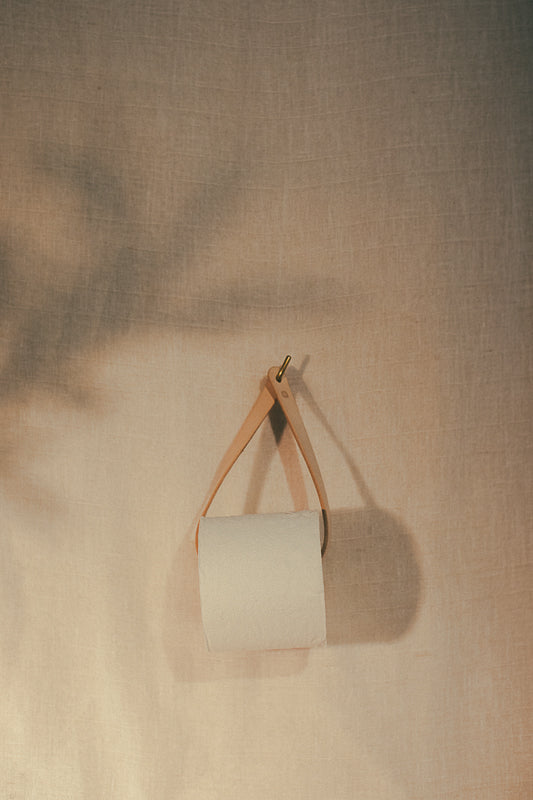 TOILET PAPER HOLDER