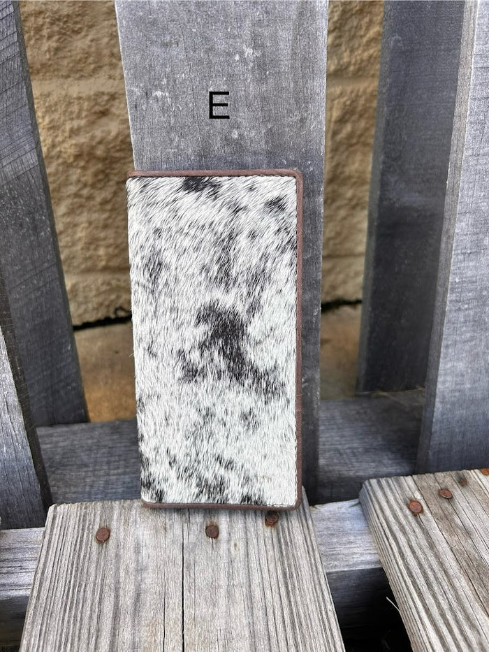 This cowhide leather tall wallet from Top Notch Accessories features 12 card slots and two bill pockets. Front View E