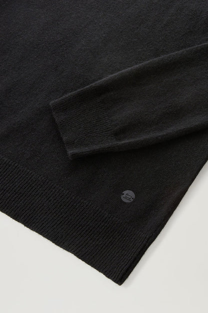 Turtleneck Sweater in Wool Blend Black