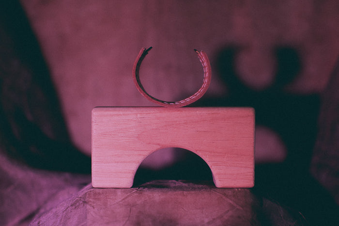 WIDE STITCH BRASS CUFF