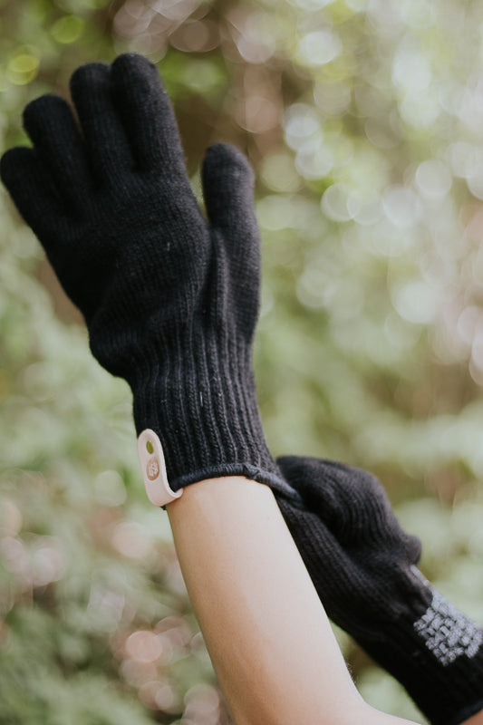 WOOL GLOVES